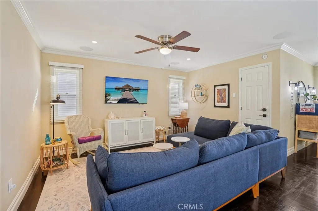 1728 Goodman Avenue, Redondo Beach, California 90278 home-pic-10