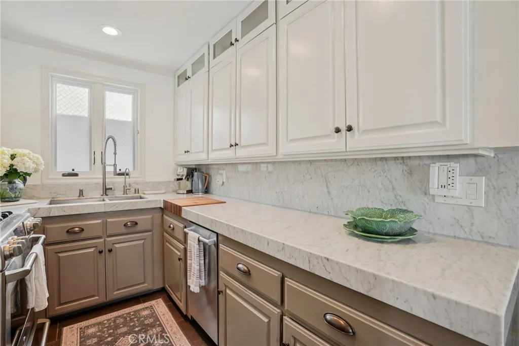 1728 Goodman Avenue, Redondo Beach, California 90278 home-pic-14