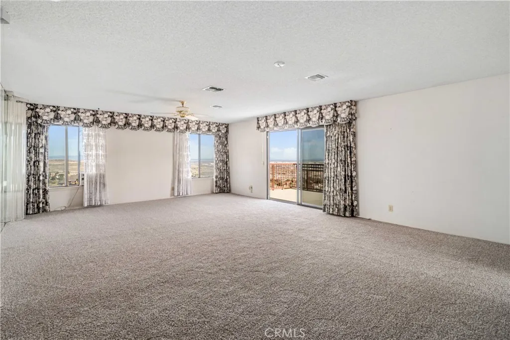 36421 Oliver, Palmdale, California 93551 home-pic-32