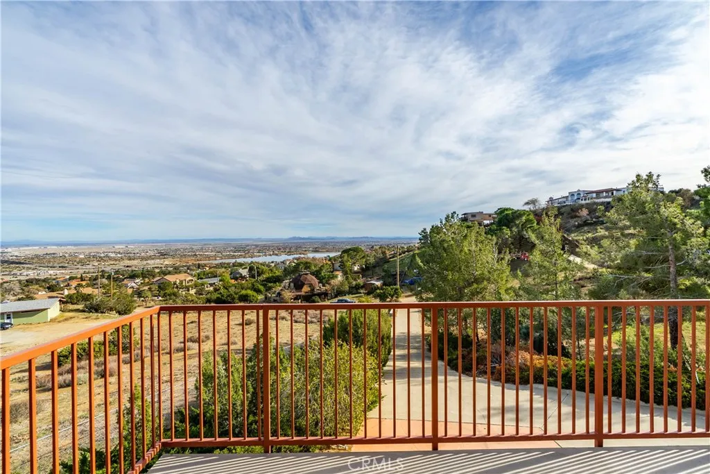 36421 Oliver, Palmdale, California 93551 home-pic-37