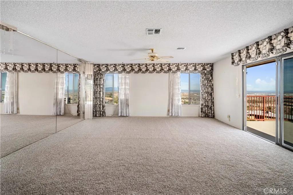 36421 Oliver, Palmdale, California 93551 home-pic-33