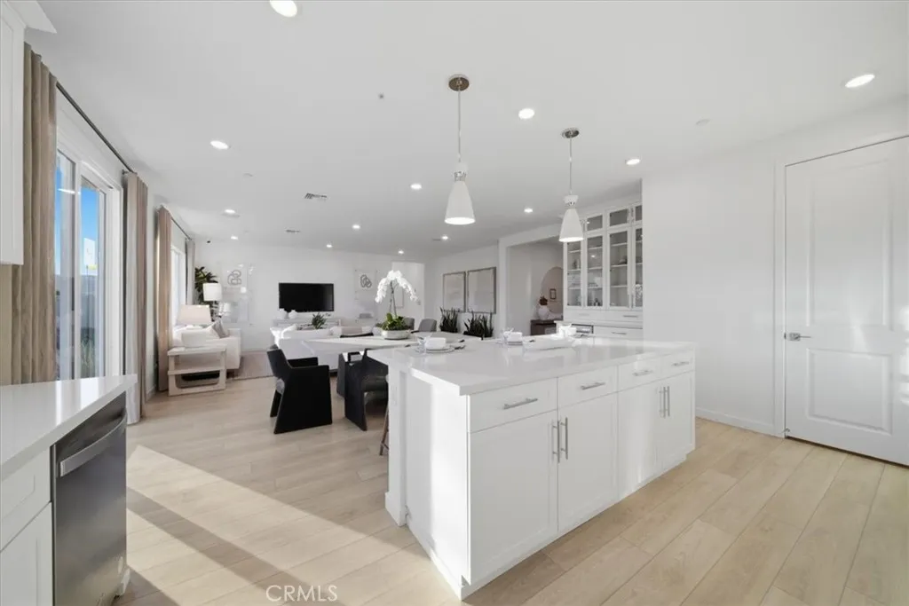 42835 56th Street W, Lancaster, California 93536 home-pic-8