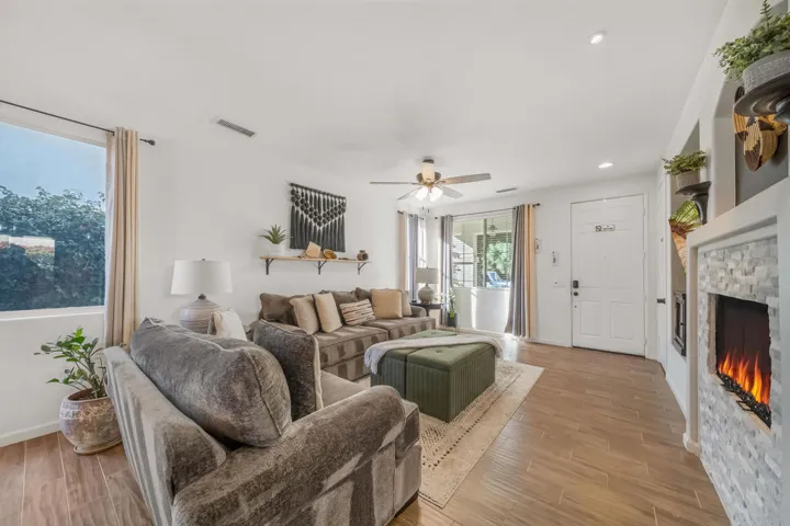 48638 Anastacia Ct (27 of 60)