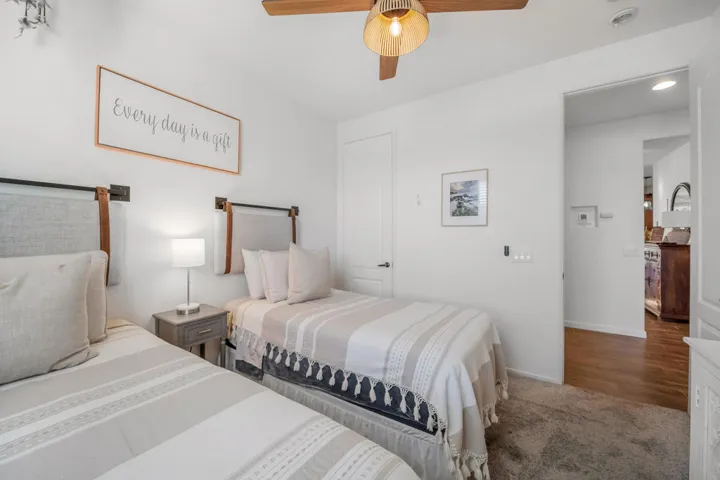 48638 Anastacia Ct (16 of 60)