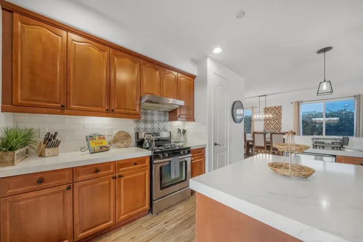 48638 Anastacia Ct (24 of 60)