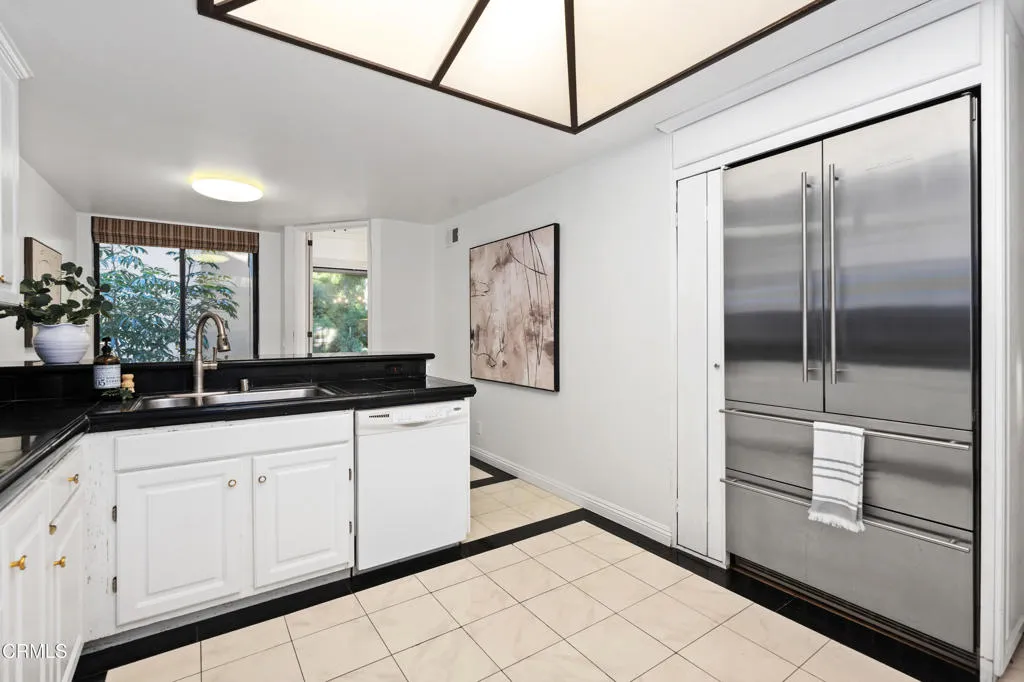 2329 Century Hill, Los Angeles, California 90067 home-pic-12