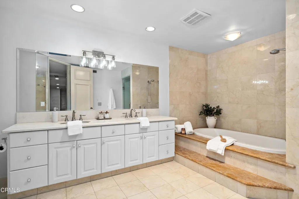 2329 Century Hill, Los Angeles, California 90067 home-pic-18