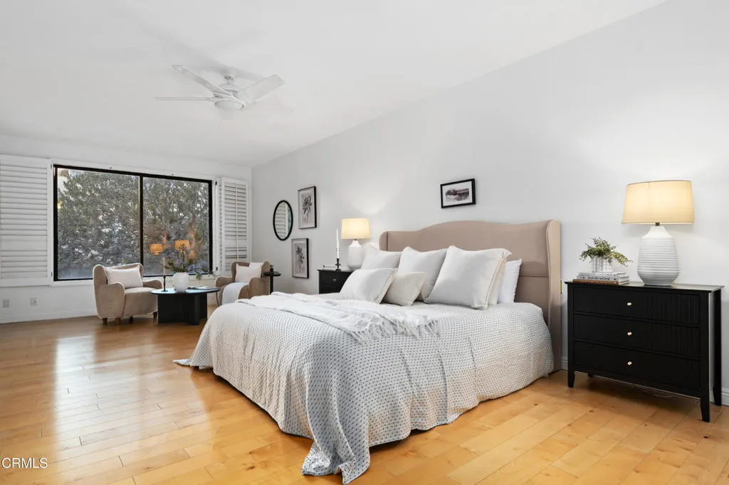 2329 Century Hill, Los Angeles, California 90067 home-pic-16
