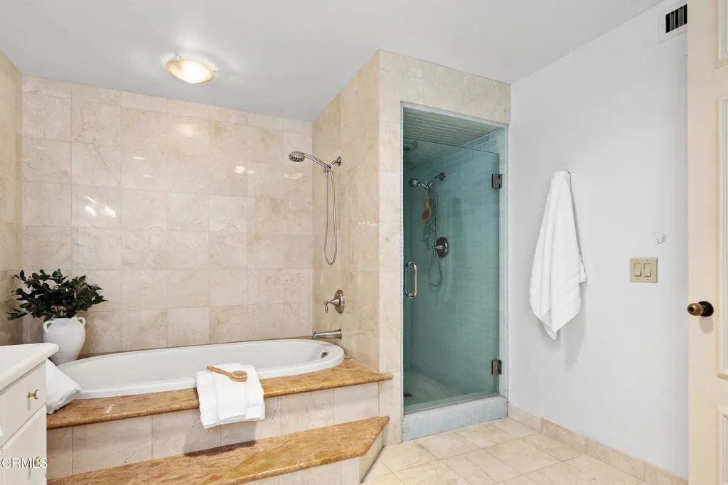 2329 Century Hill, Los Angeles, California 90067 home-pic-19