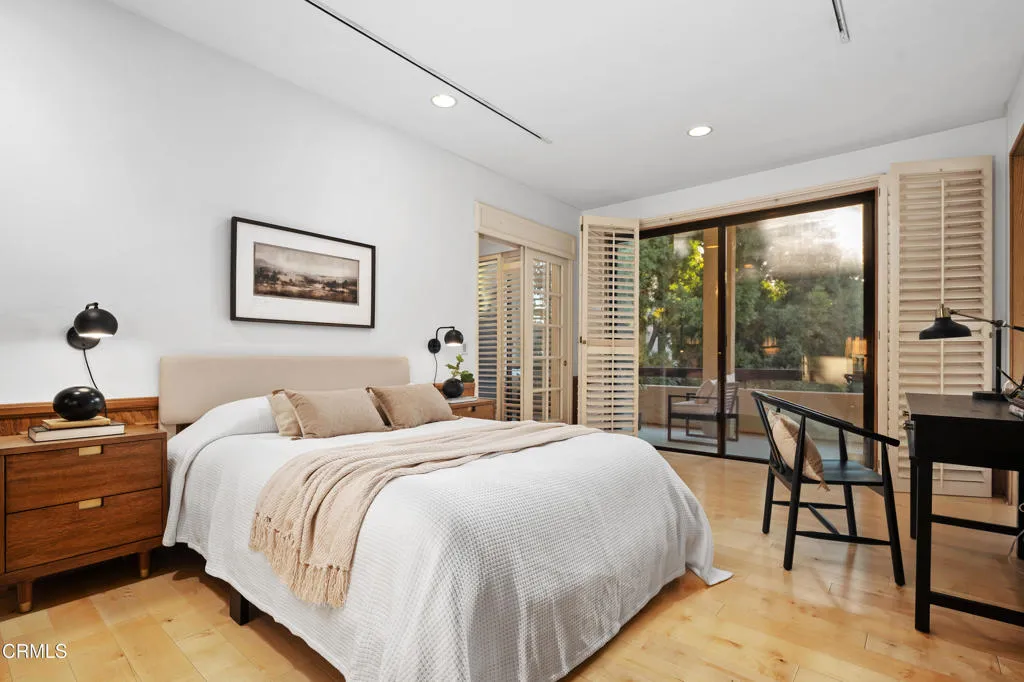 2329 Century Hill, Los Angeles, California 90067 home-pic-21