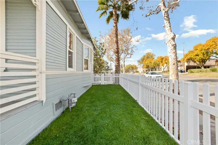 7603 Comstock, Whittier, California 90602