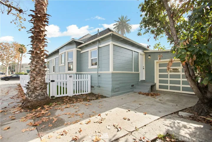 7603 Comstock, Whittier, California 90602