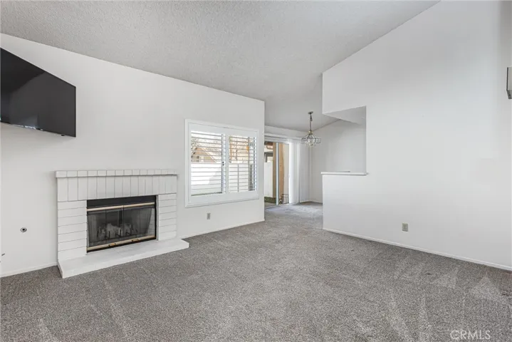 Living Room with fireplace