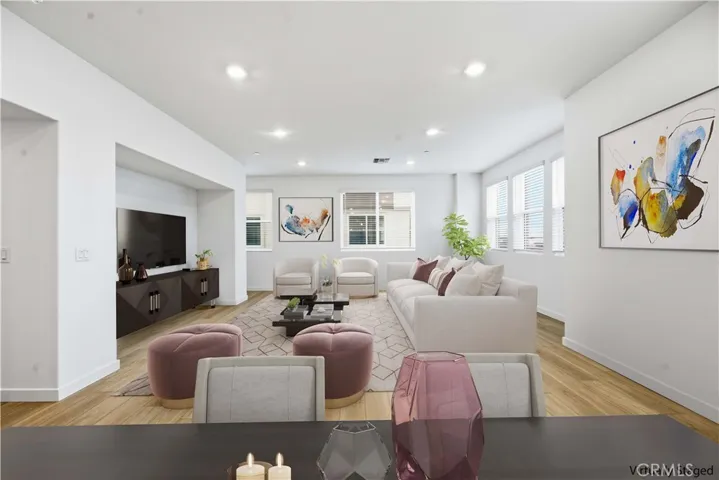 PHOTO IS OF MODEL MATCH