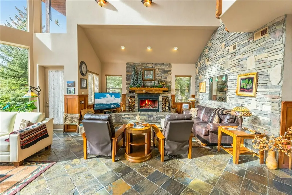 39255 Seminole, Fawnskin, California 92333 home-pic-7