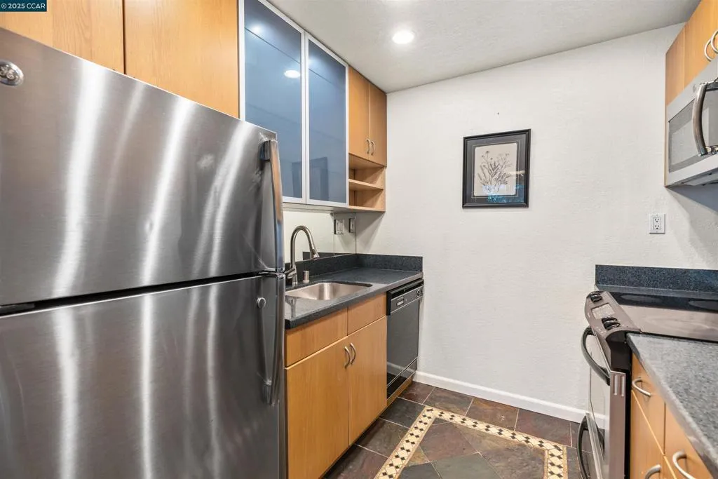 2720 Oak Rd 129, Walnut Creek, California 94597 home-pic-13