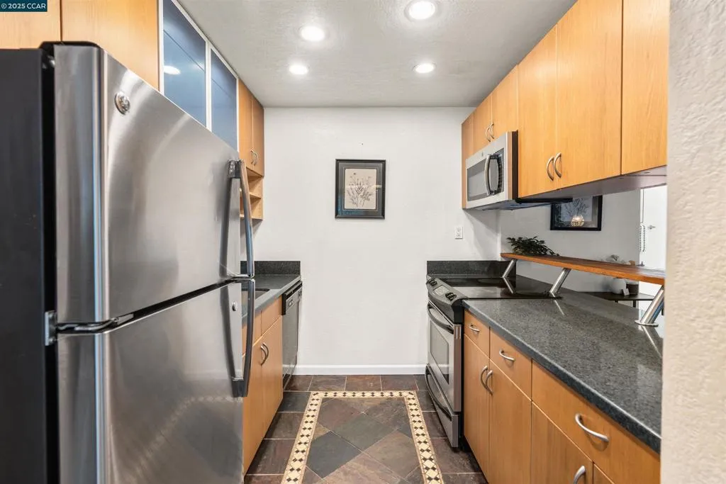 2720 Oak Rd 129, Walnut Creek, California 94597 home-pic-12