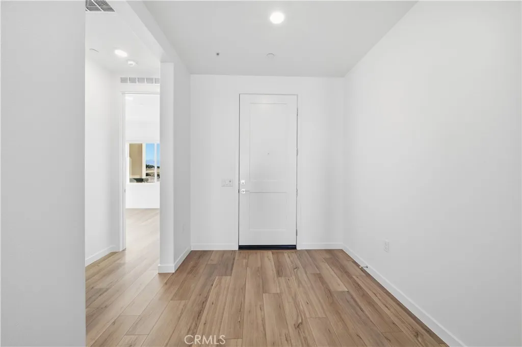 3248 E Avenue J-3, Lancaster, California 93535 home-pic-9
