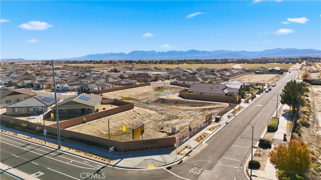 3248 E Avenue J-3, Lancaster, California 93535 home-pic-36