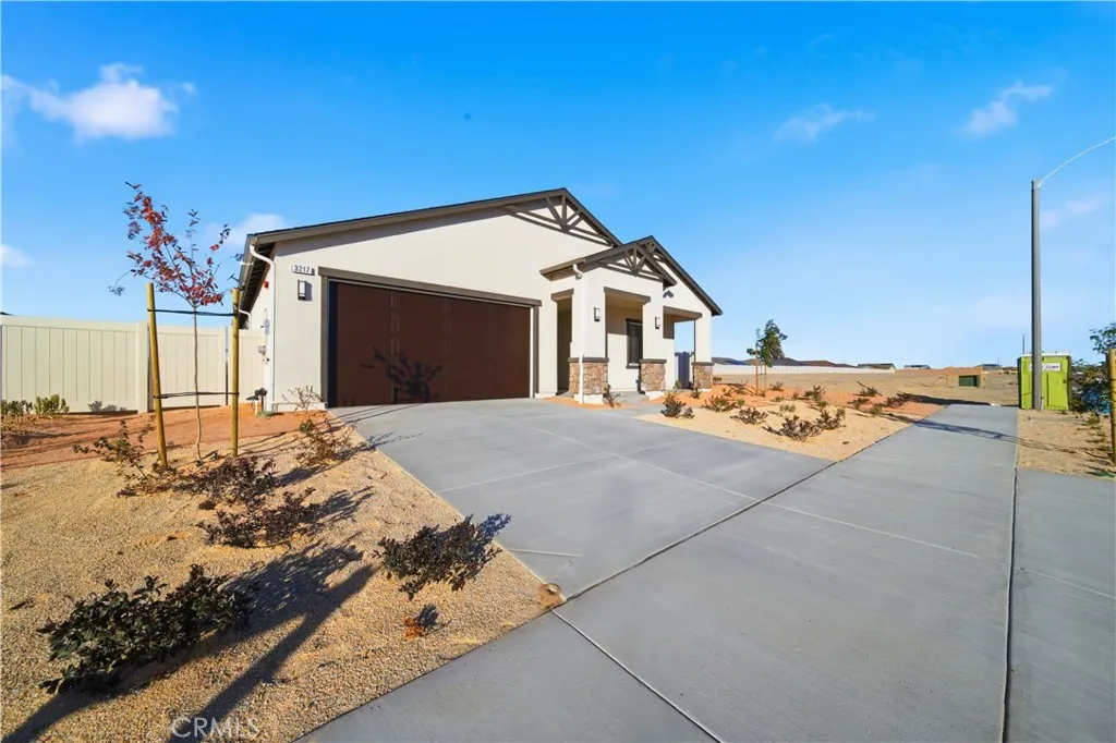 3248 E Avenue J-3, Lancaster, California 93535 home-pic-3