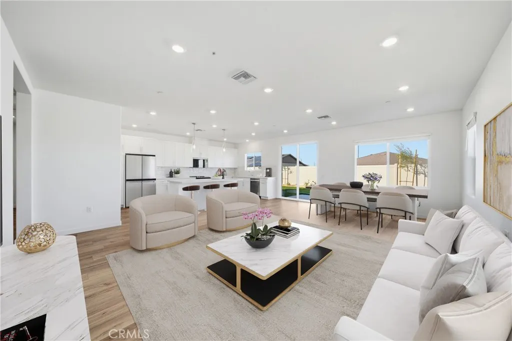 3248 E Avenue J-3, Lancaster, California 93535 home-pic-11