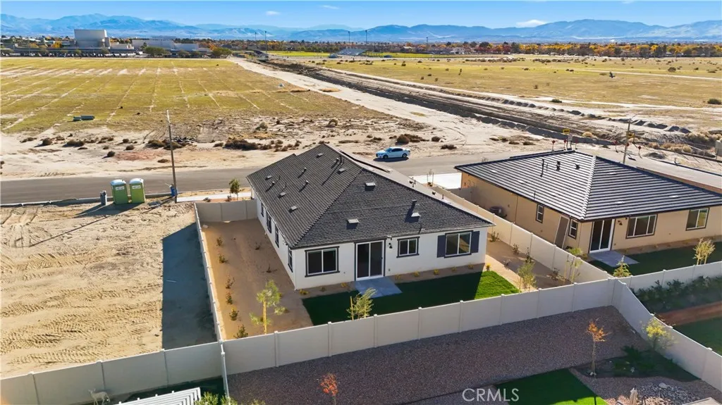 3248 E Avenue J-3, Lancaster, California 93535 home-pic-31