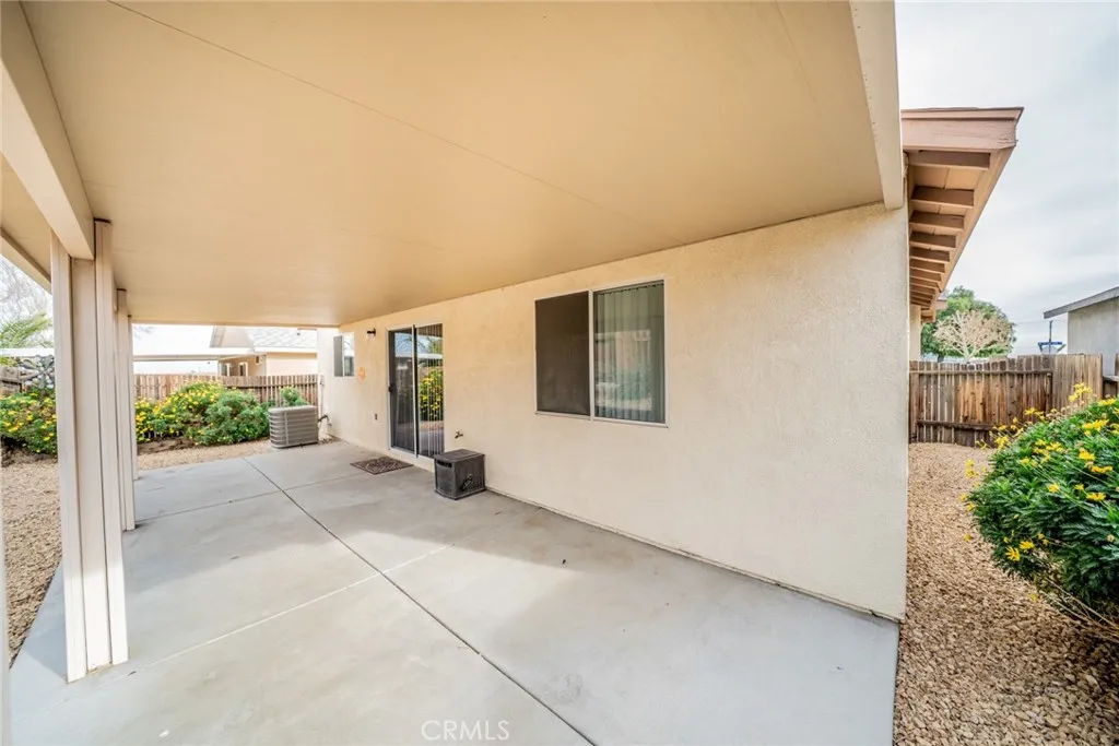 13686 Sylvan Oaks Road, Victorville, California 92392 home-pic-29
