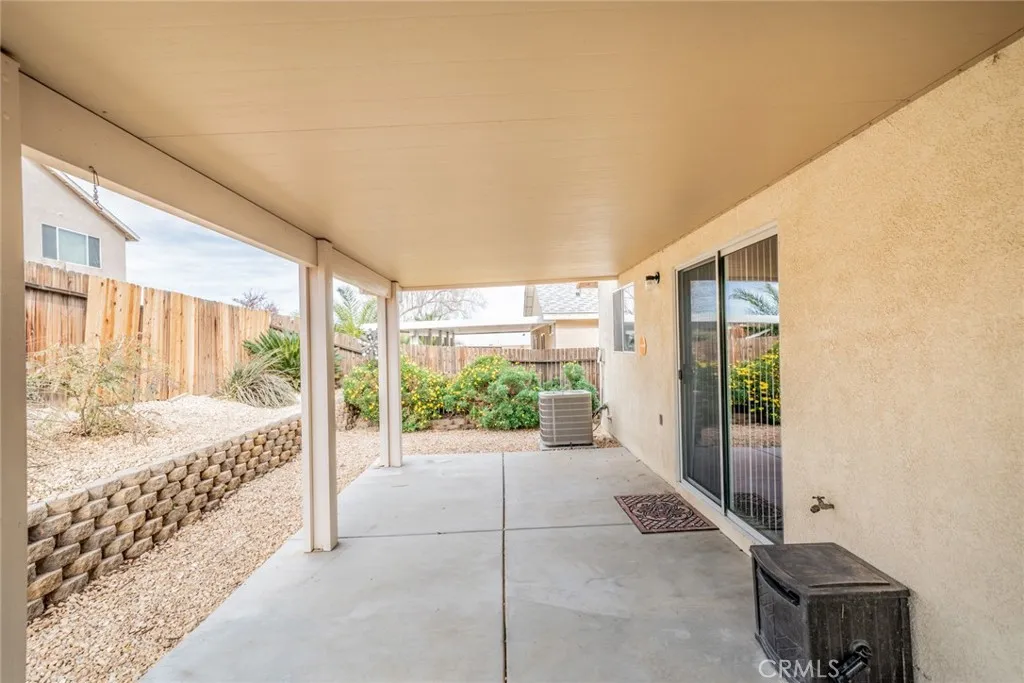 13686 Sylvan Oaks Road, Victorville, California 92392 home-pic-30
