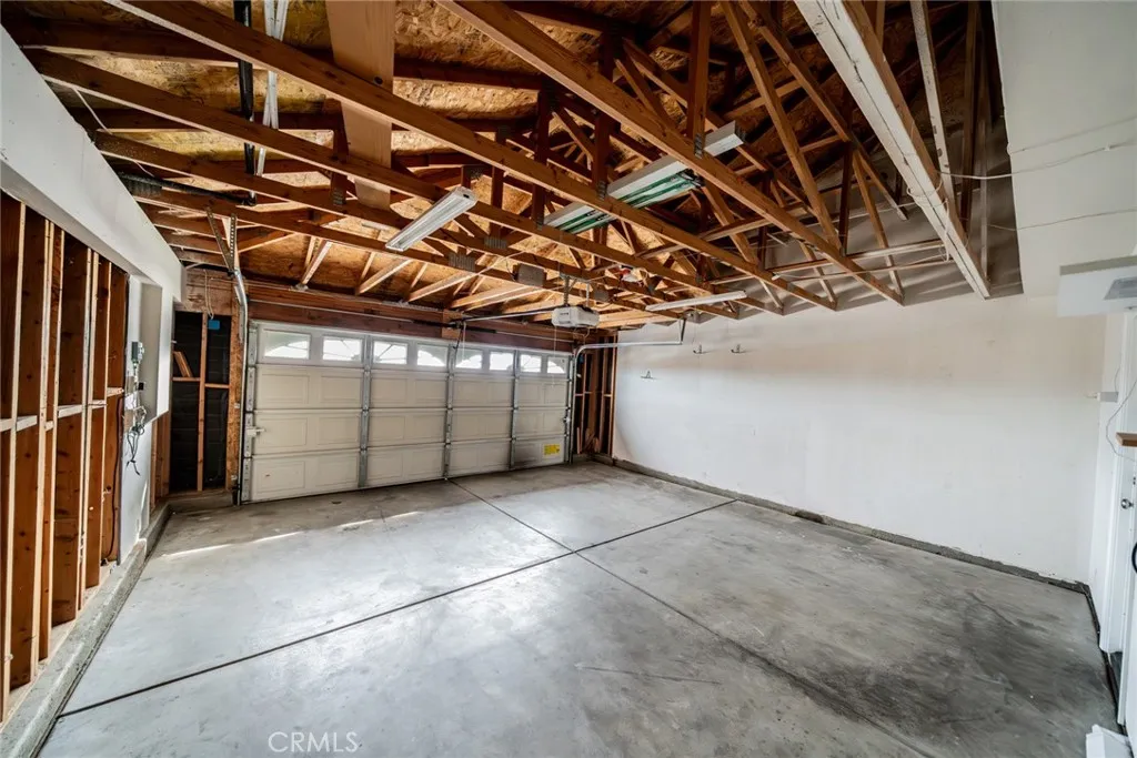 13686 Sylvan Oaks Road, Victorville, California 92392 home-pic-42