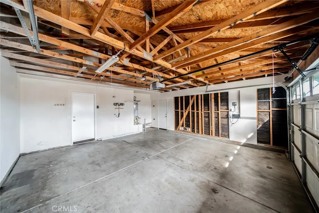 13686 Sylvan Oaks Road, Victorville, California 92392 home-pic-40