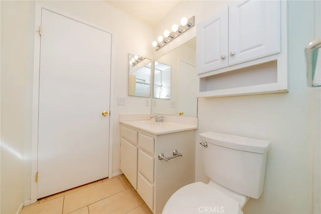 13686 Sylvan Oaks Road, Victorville, California 92392 home-pic-25