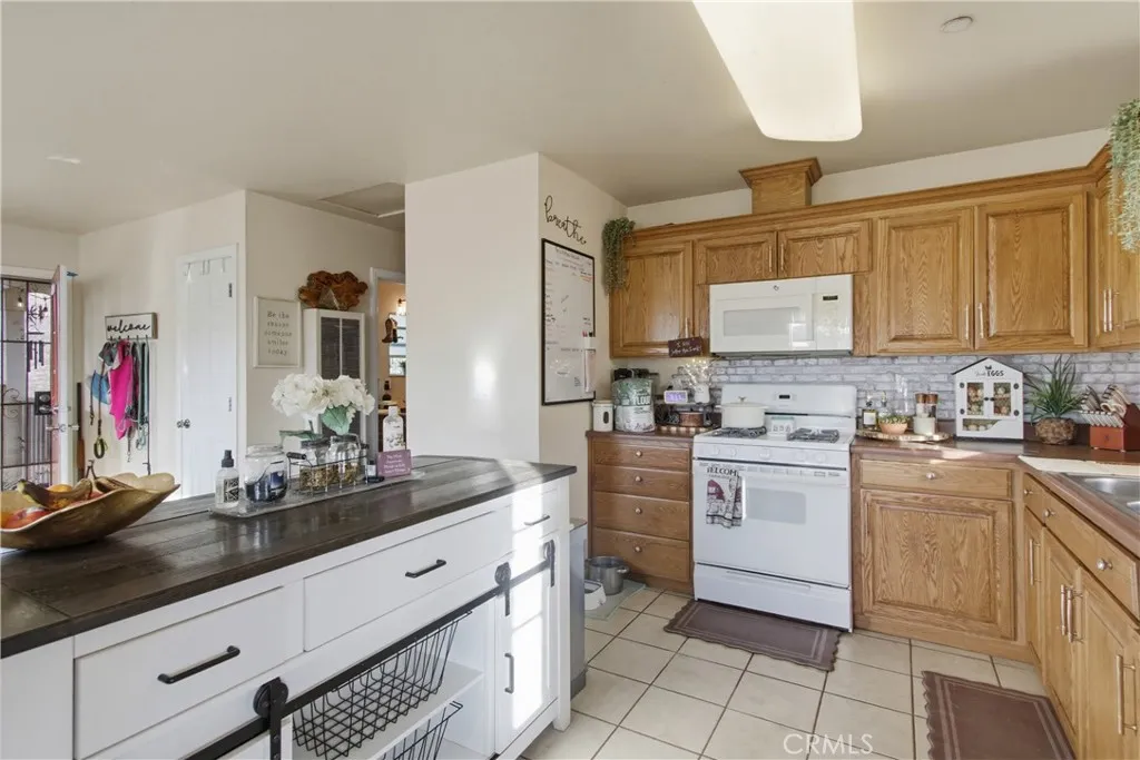 1473 Arnoldo Road, Dulzura, California 91917 home-pic-3