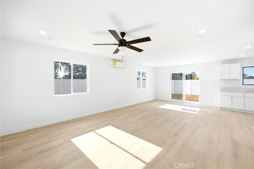 1243 N California, Beaumont, California 92223 home-pic-22