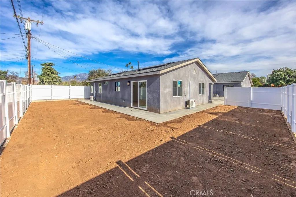 1243 N California, Beaumont, California 92223 home-pic-32