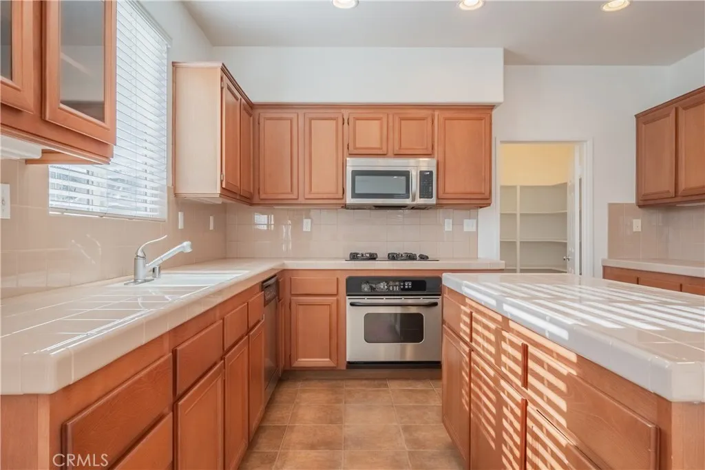 4863 Yale Street, Montclair, California 91763 home-pic-12