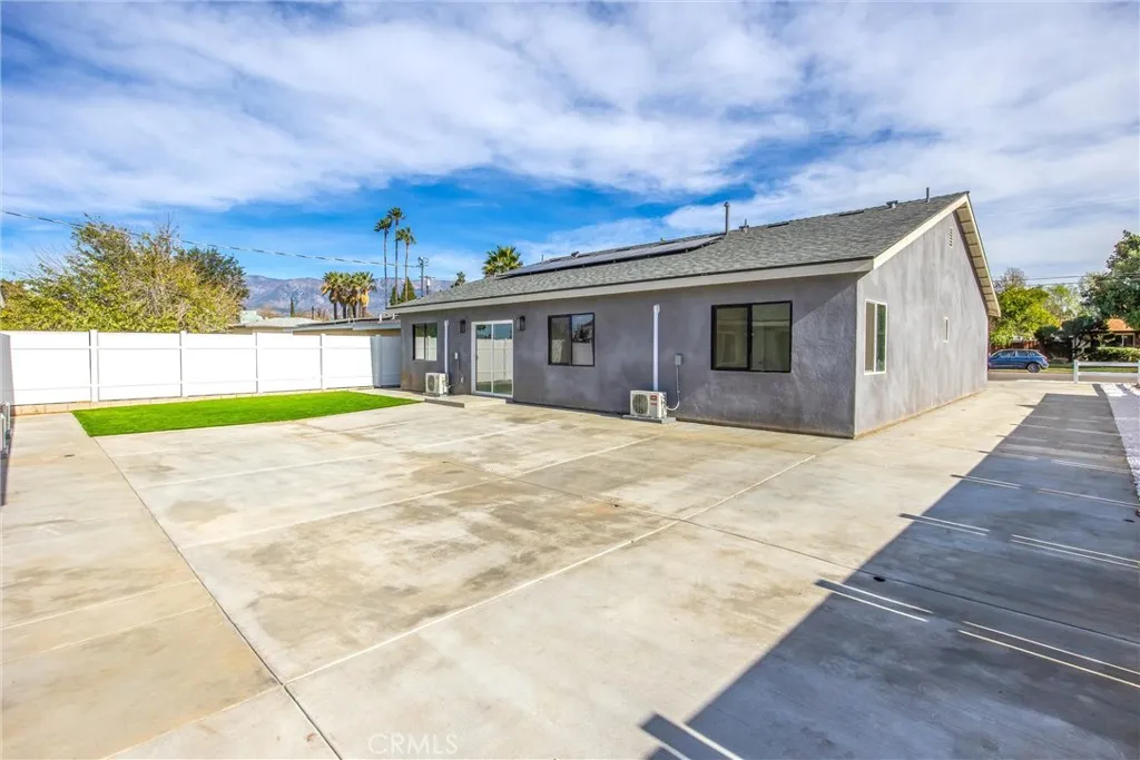 1243 N California, Beaumont, California 92223 home-pic-4