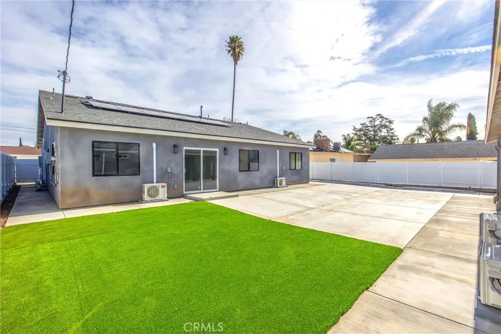 1243 N California, Beaumont, California 92223 home-pic-3