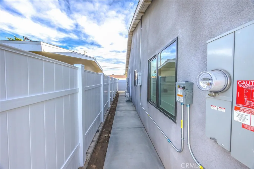 1243 N California, Beaumont, California 92223 home-pic-17