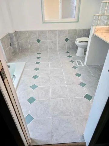 PP Bath Floor