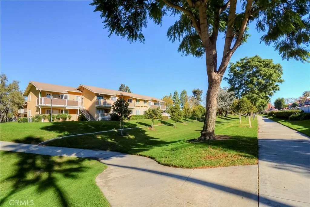 3736 Oak Creek, Ontario, California 91761 home-pic-24