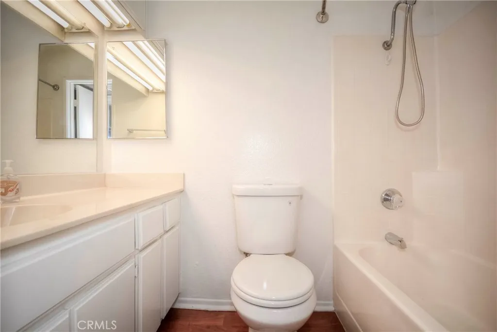 3736 Oak Creek, Ontario, California 91761 home-pic-9