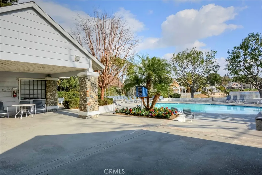 3736 Oak Creek, Ontario, California 91761 home-pic-17