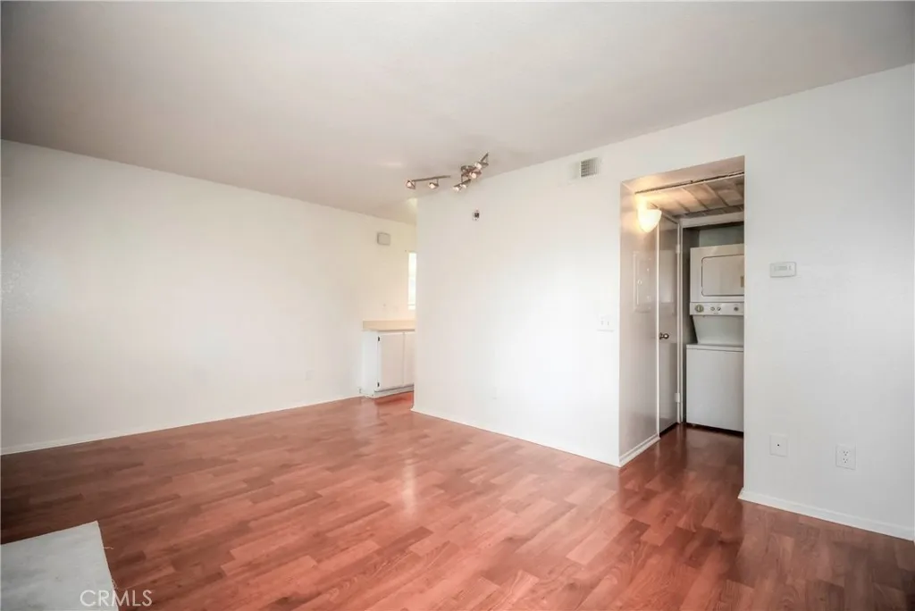 3736 Oak Creek, Ontario, California 91761 home-pic-11