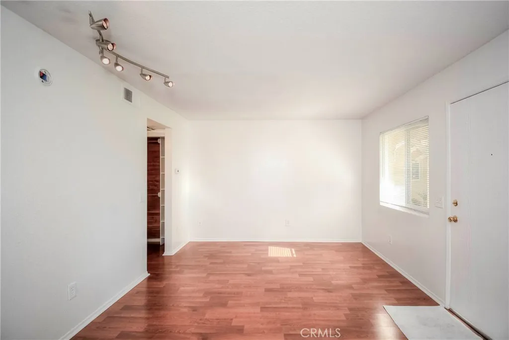 3736 Oak Creek, Ontario, California 91761 home-pic-6
