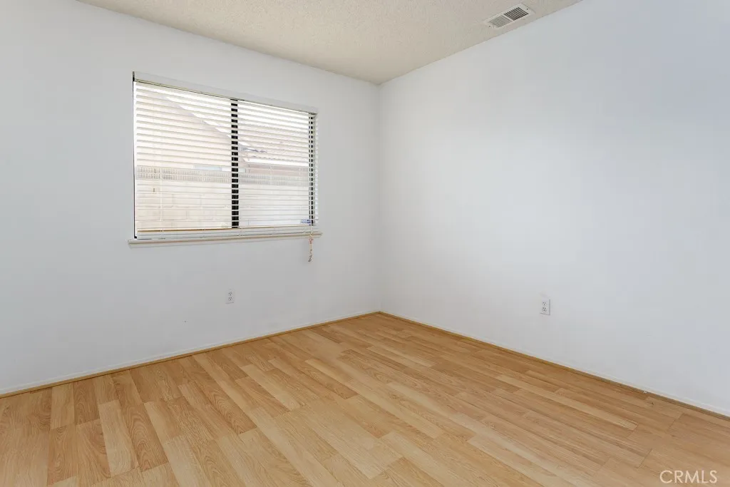 37012 Calle Bonita, Palmdale, California 93550 home-pic-13