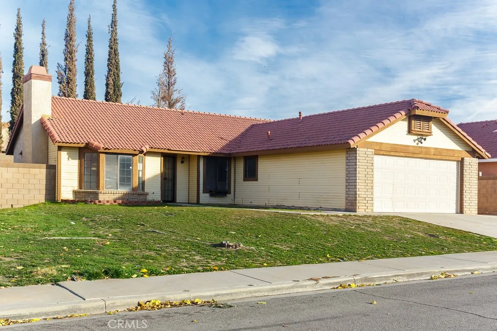 37012 Calle Bonita, Palmdale, California 93550 home-pic-2