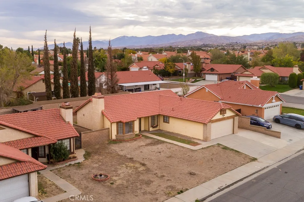 37012 Calle Bonita, Palmdale, California 93550 home-pic-3