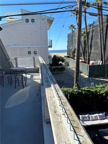Second-floor balcony — overlooking Ocean Front Walk