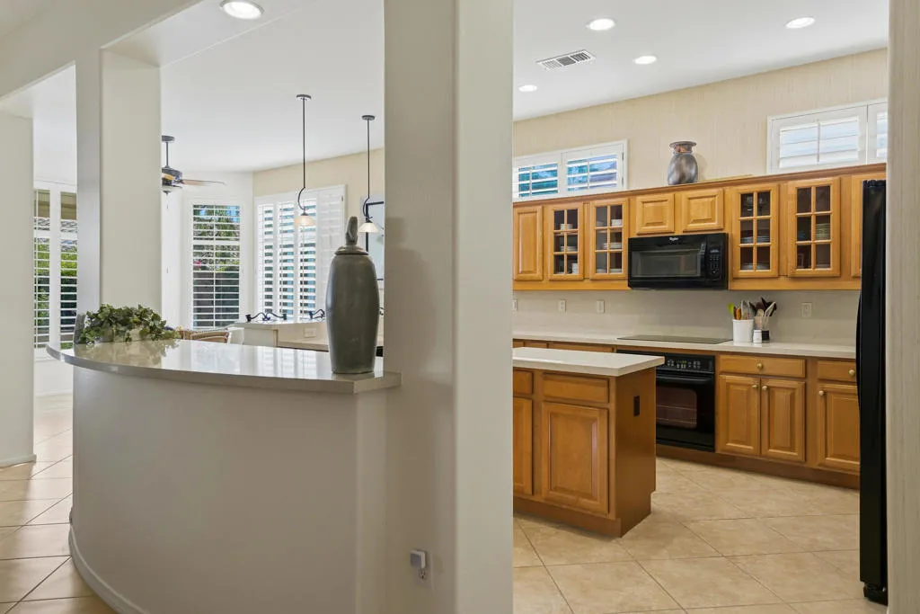 35902 Crescent Street, Palm Desert, California 92211 home-pic-12