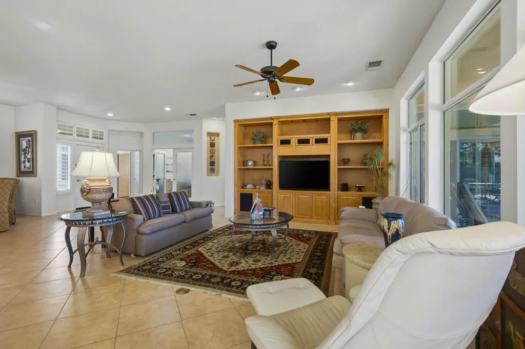 35902 Crescent Street, Palm Desert, California 92211 home-pic-10